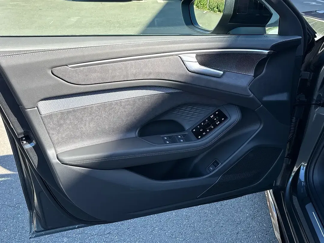 Audi A6 - Thumbnail 12