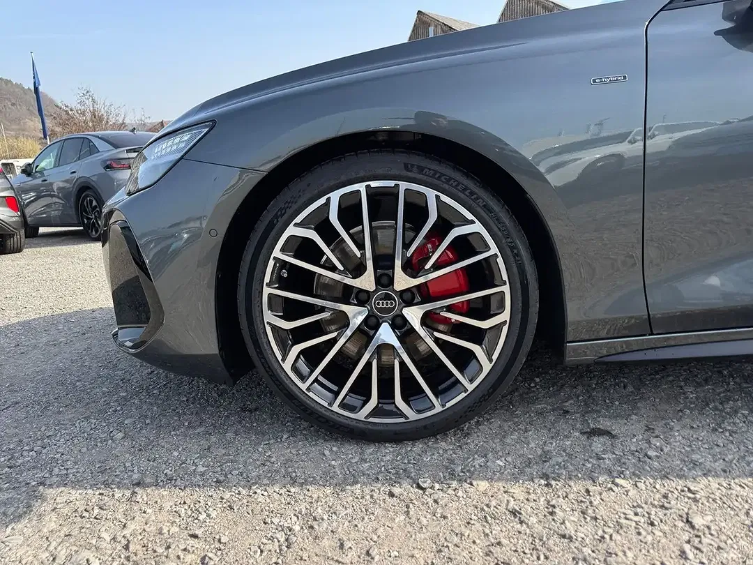 Audi A6 - Thumbnail 2