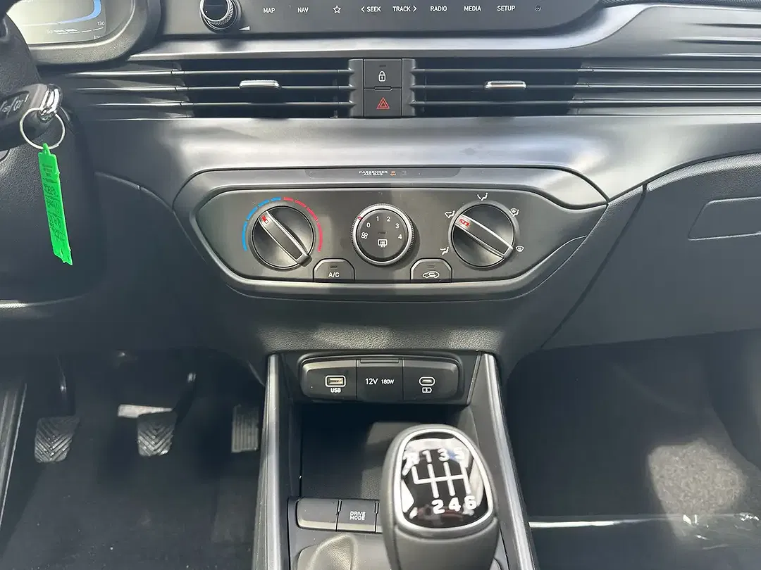 Hyundai i20 - Thumbnail 14