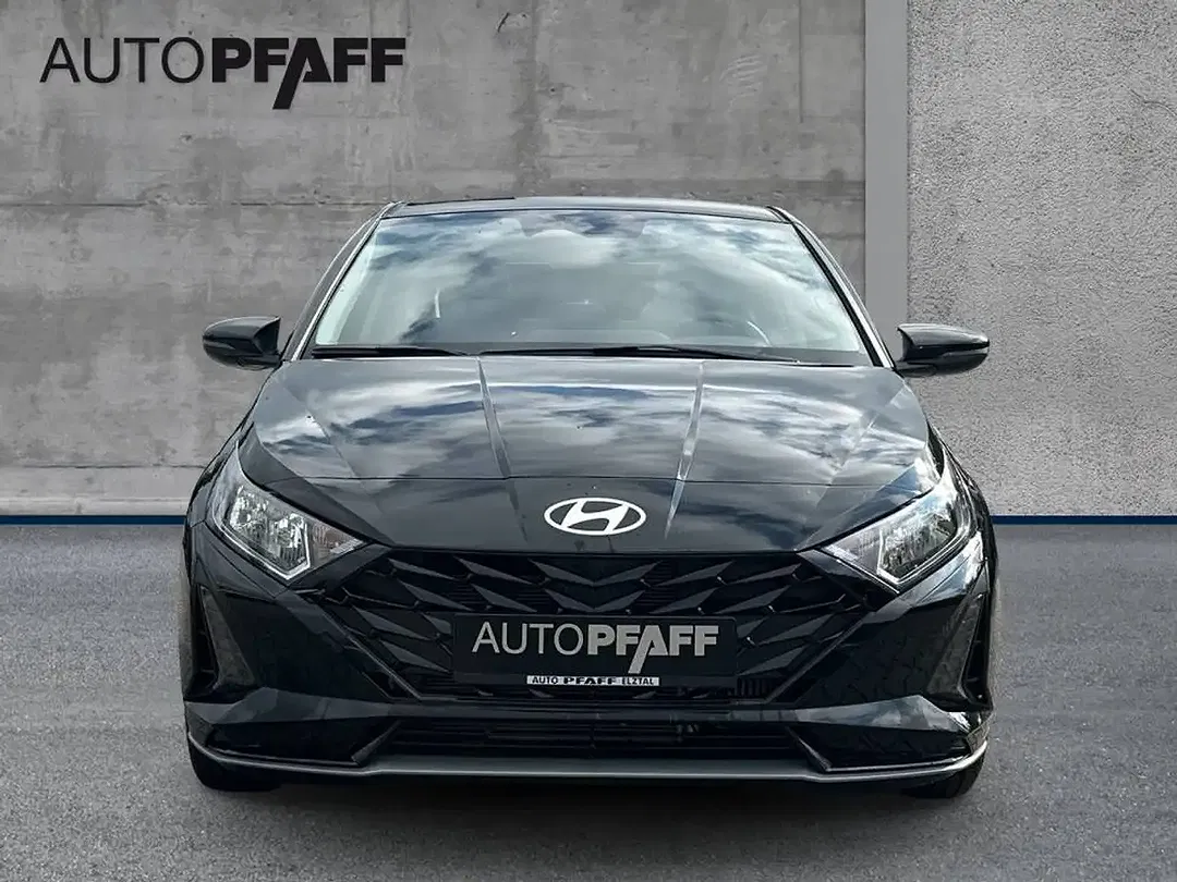 Hyundai i20 - Thumbnail 2