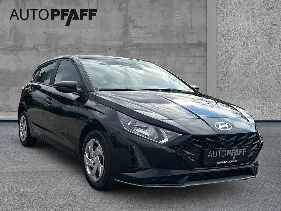 Hyundai i20 - Thumbnail 3