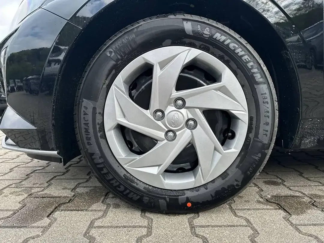 Hyundai i20 - Thumbnail 9