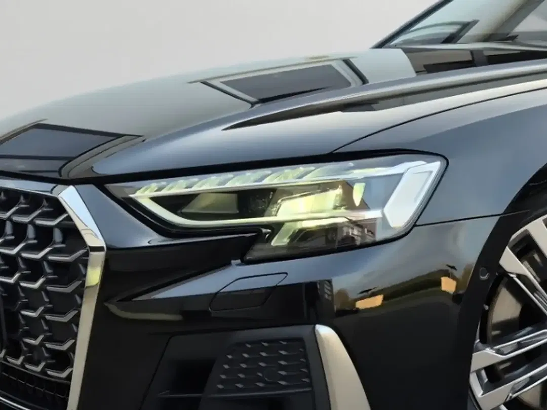 Audi S8 - Thumbnail 5