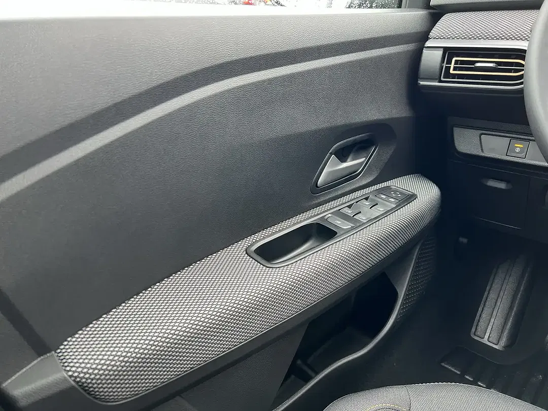 Dacia Sandero - Thumbnail 10