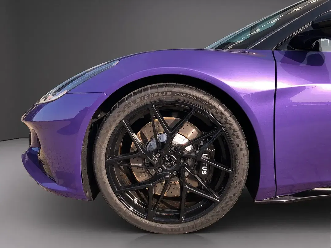 Lotus Emira - Thumbnail 10