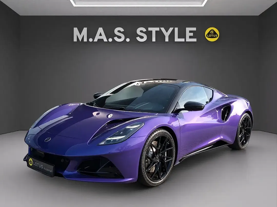 Lotus Emira - Thumbnail 4