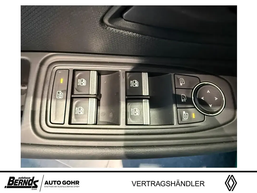 Renault Clio - Thumbnail 13
