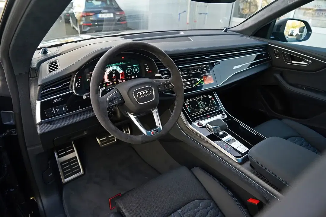Audi RS Q8 - Thumbnail 12