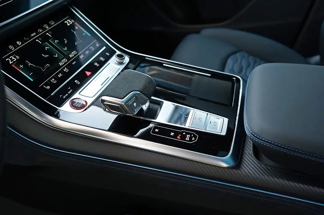 Audi RS Q8 - Thumbnail 13