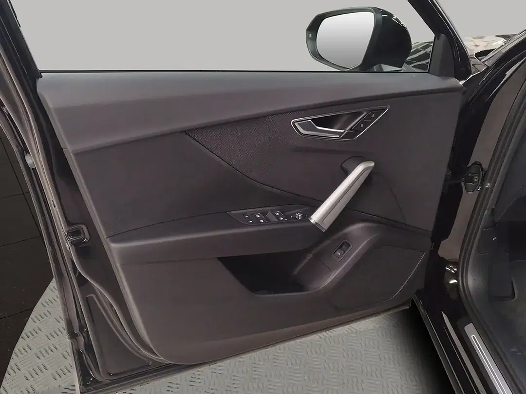 Audi Q2 - Thumbnail 9