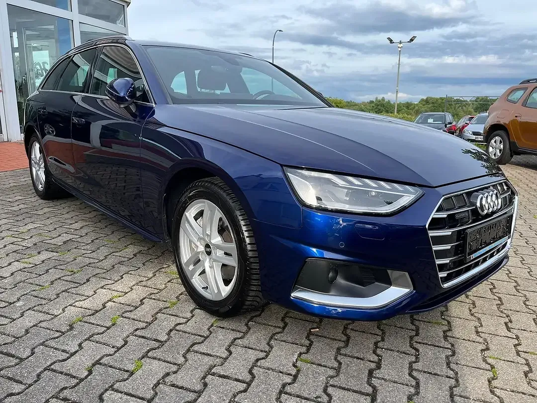 Audi A4 - Thumbnail 3