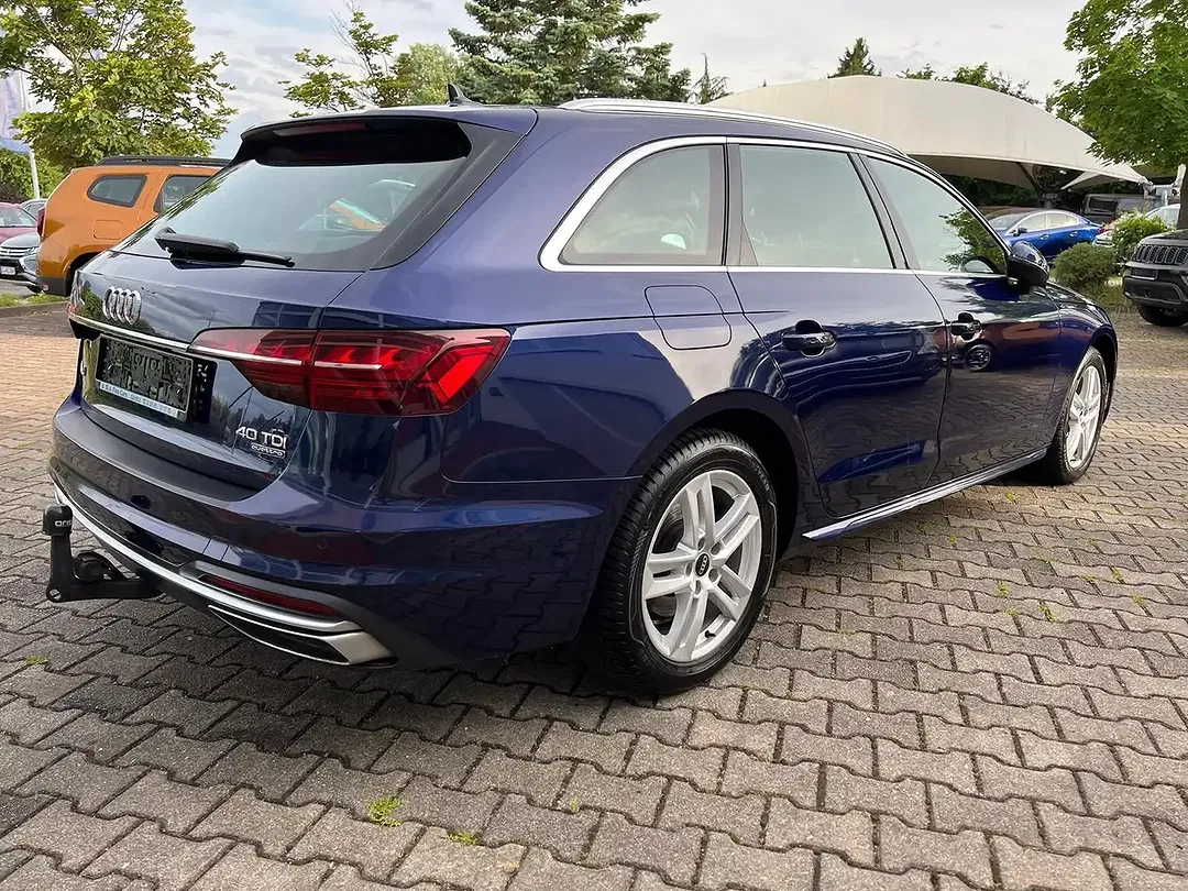 Audi A4 - Thumbnail 4