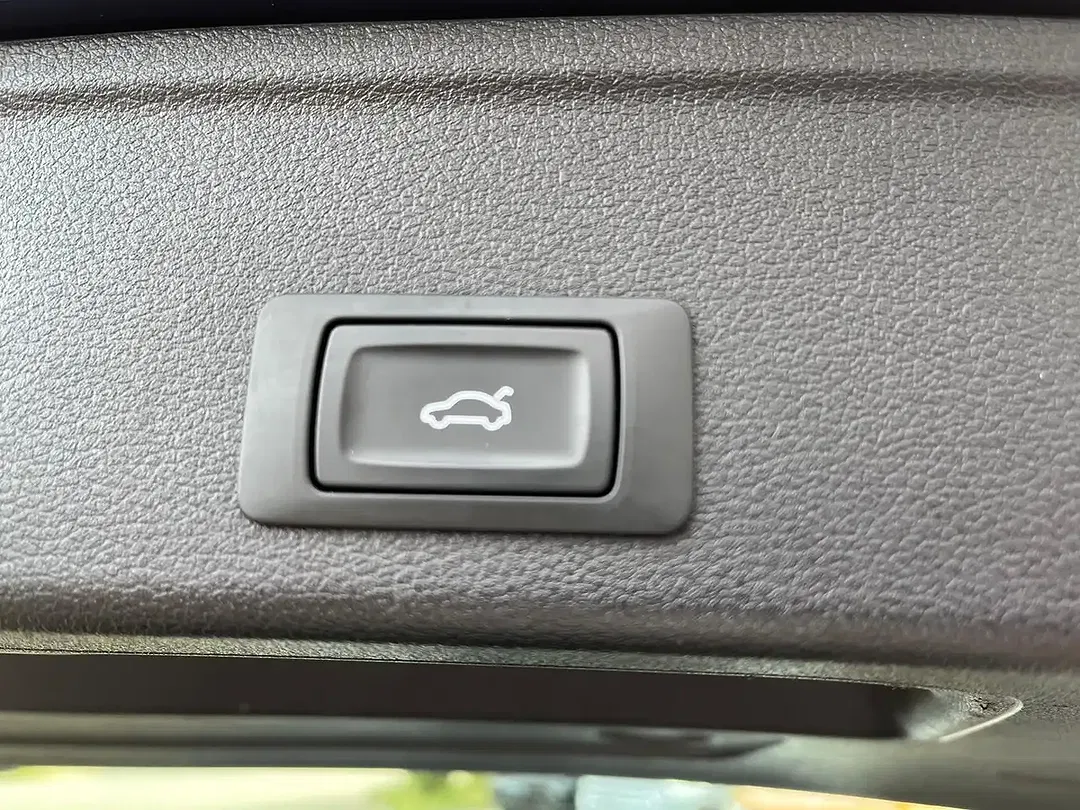 Audi A4 - Thumbnail 9