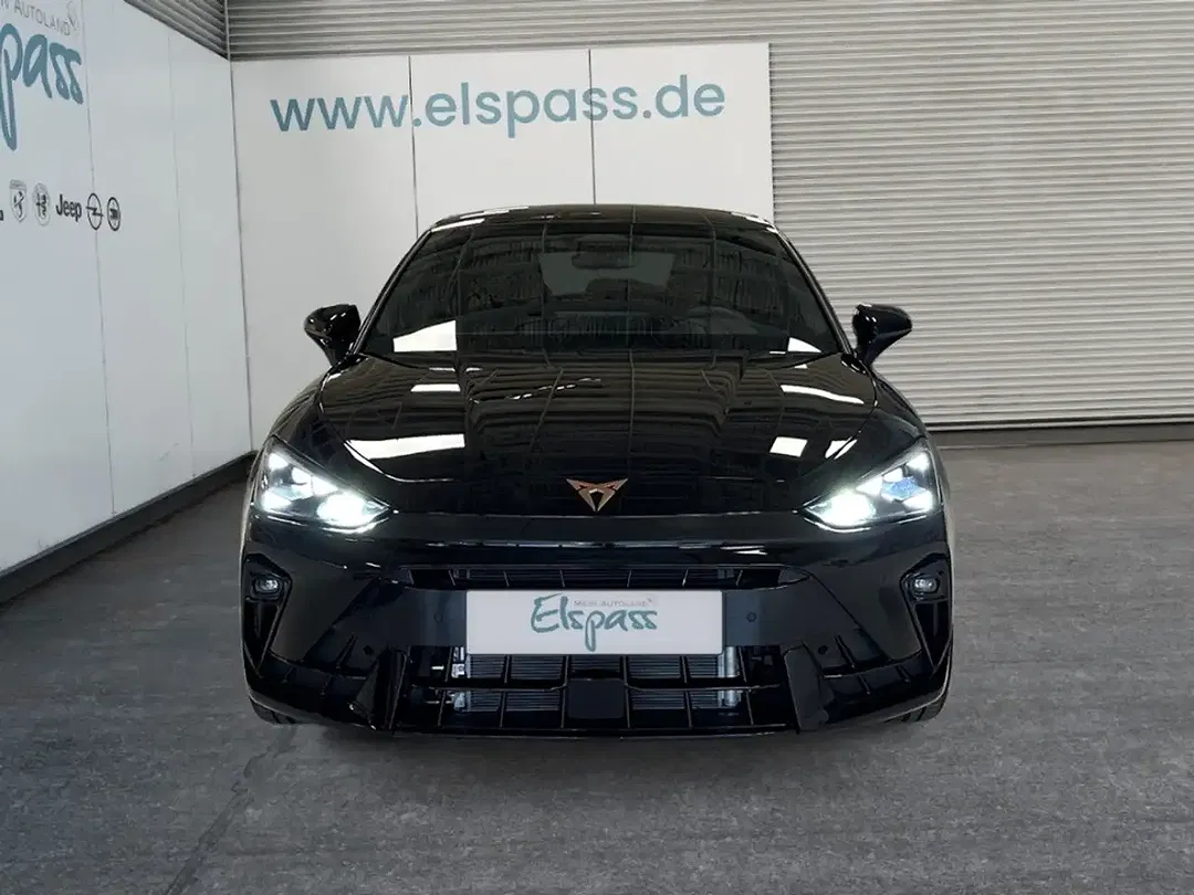 CUPRA Leon - Thumbnail 2