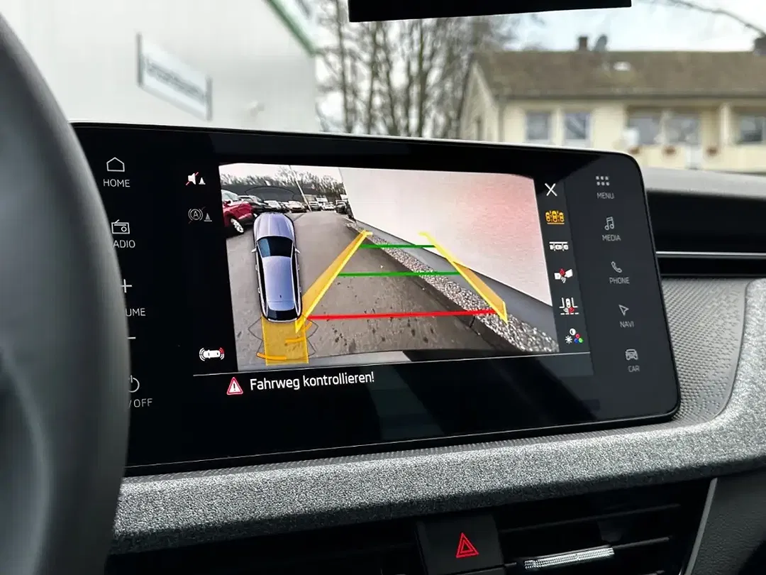 Skoda Scala - Thumbnail 12