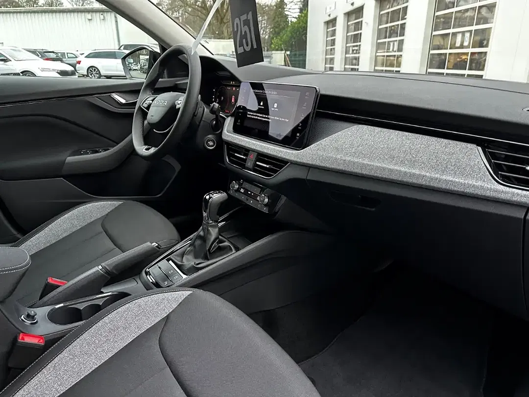 Skoda Scala - Thumbnail 5