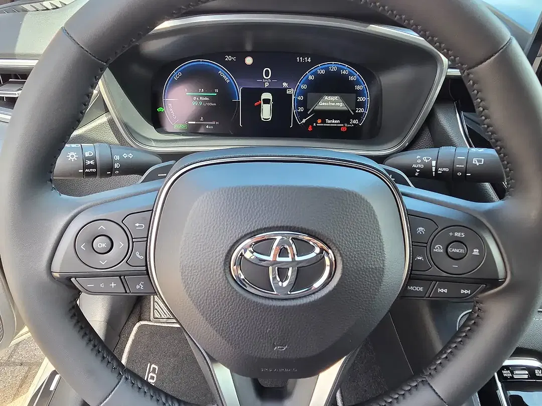 Toyota Corolla - Thumbnail 11