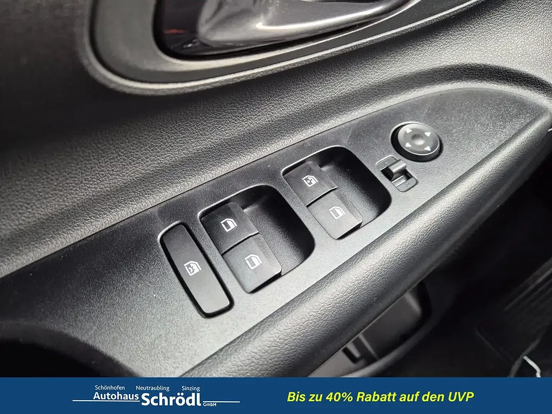 Hyundai i20 - Thumbnail 13