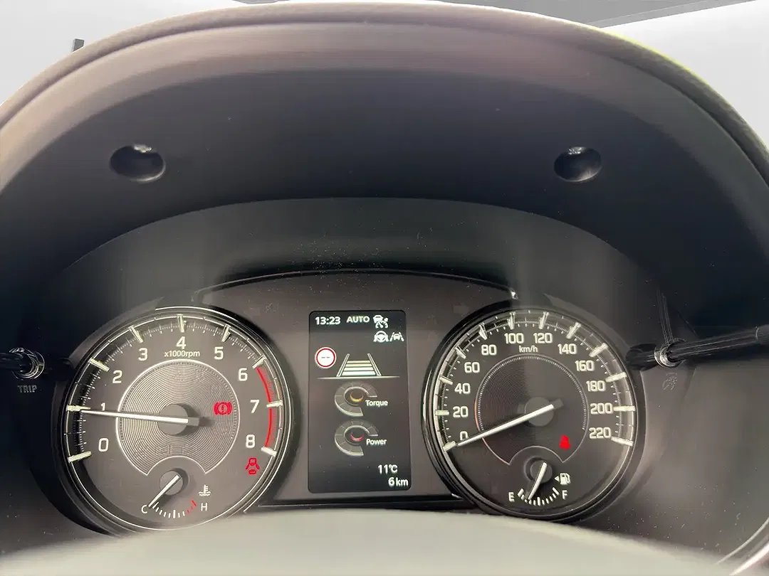 Suzuki Vitara - Thumbnail 13