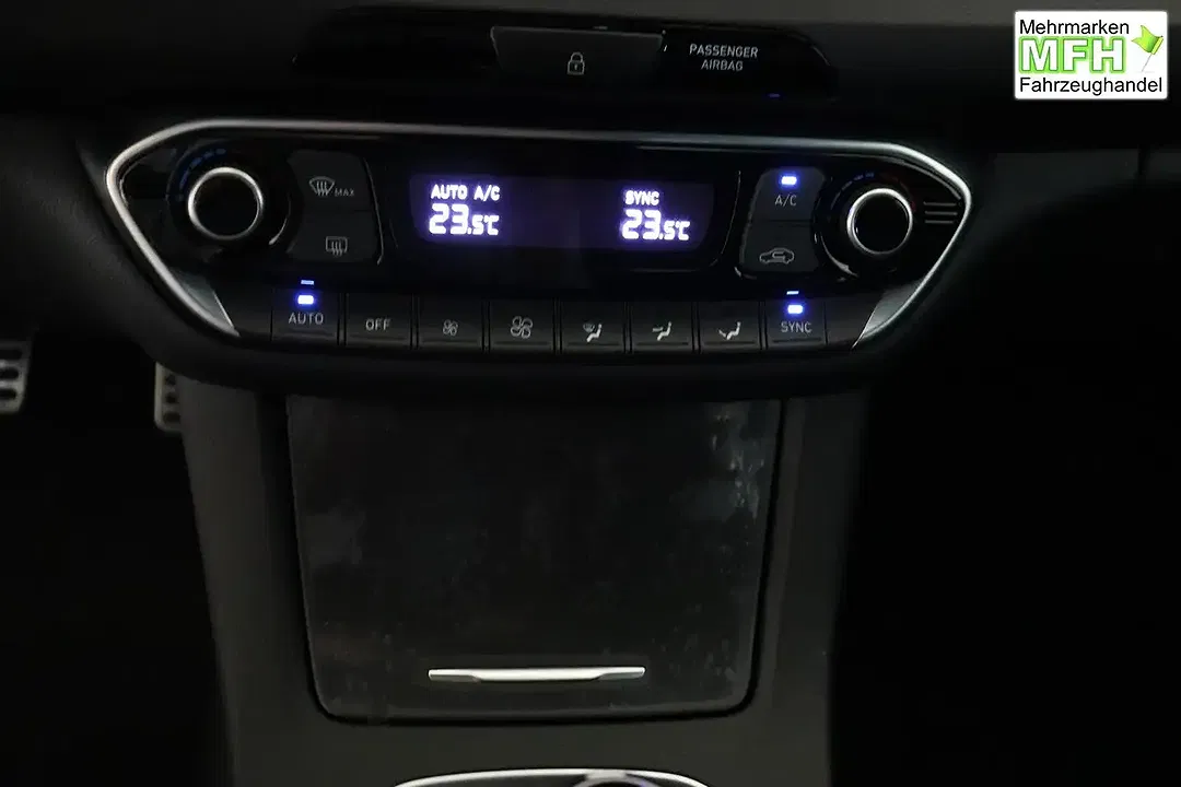 Hyundai i30 - Thumbnail 15
