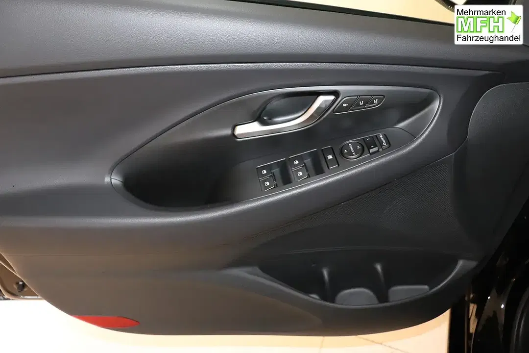 Hyundai i30 - Thumbnail 9
