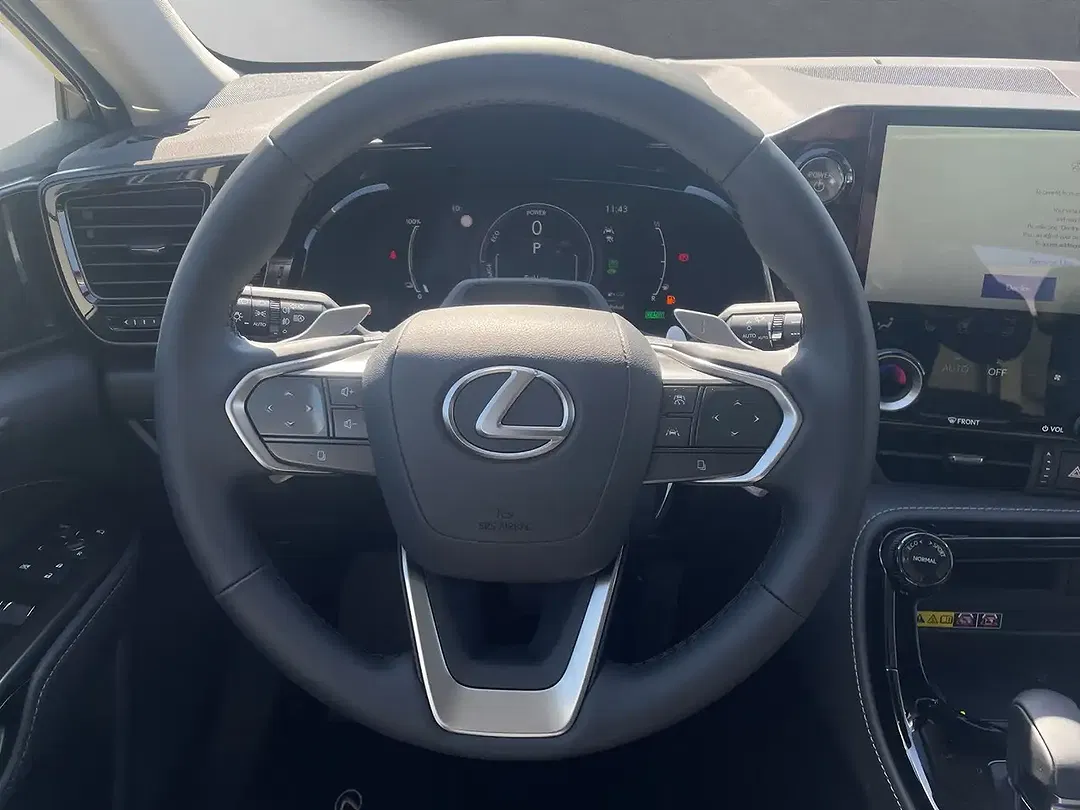 Lexus NX 450h+ - Thumbnail 10