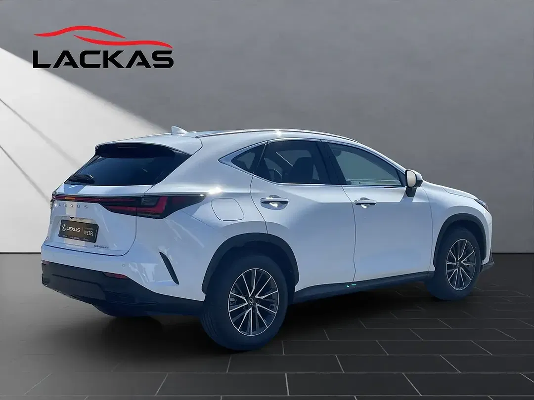 Lexus NX 450h+ - Thumbnail 5