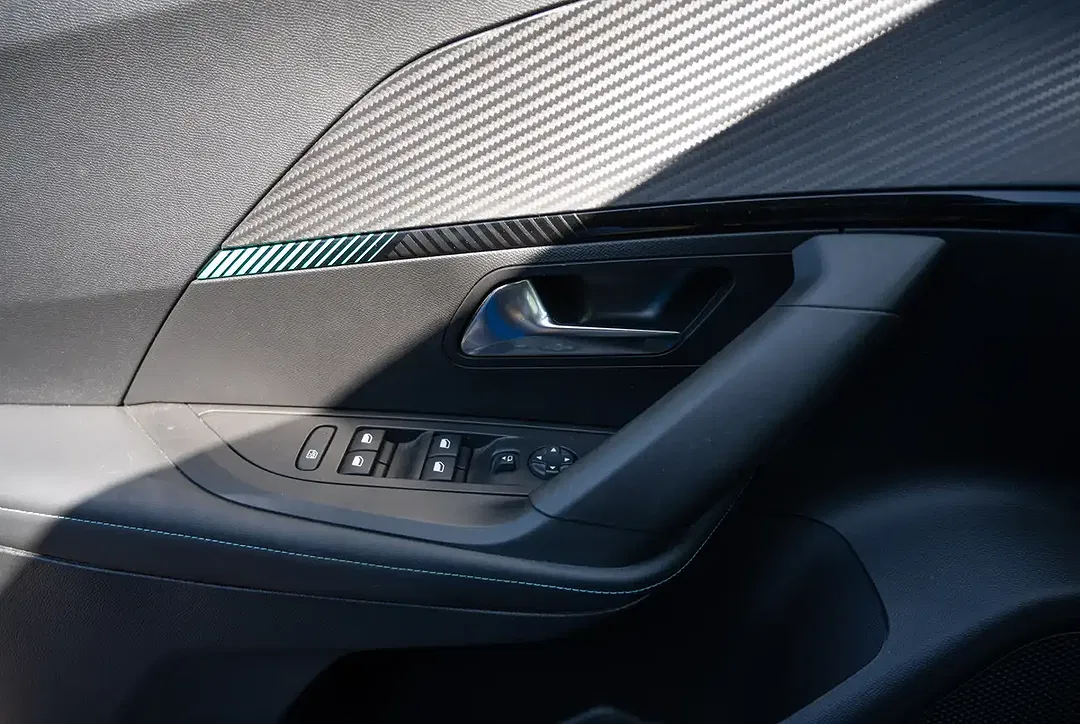 Peugeot 2008 - Thumbnail 12