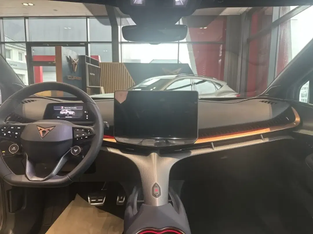 CUPRA Tavascan - Thumbnail 11