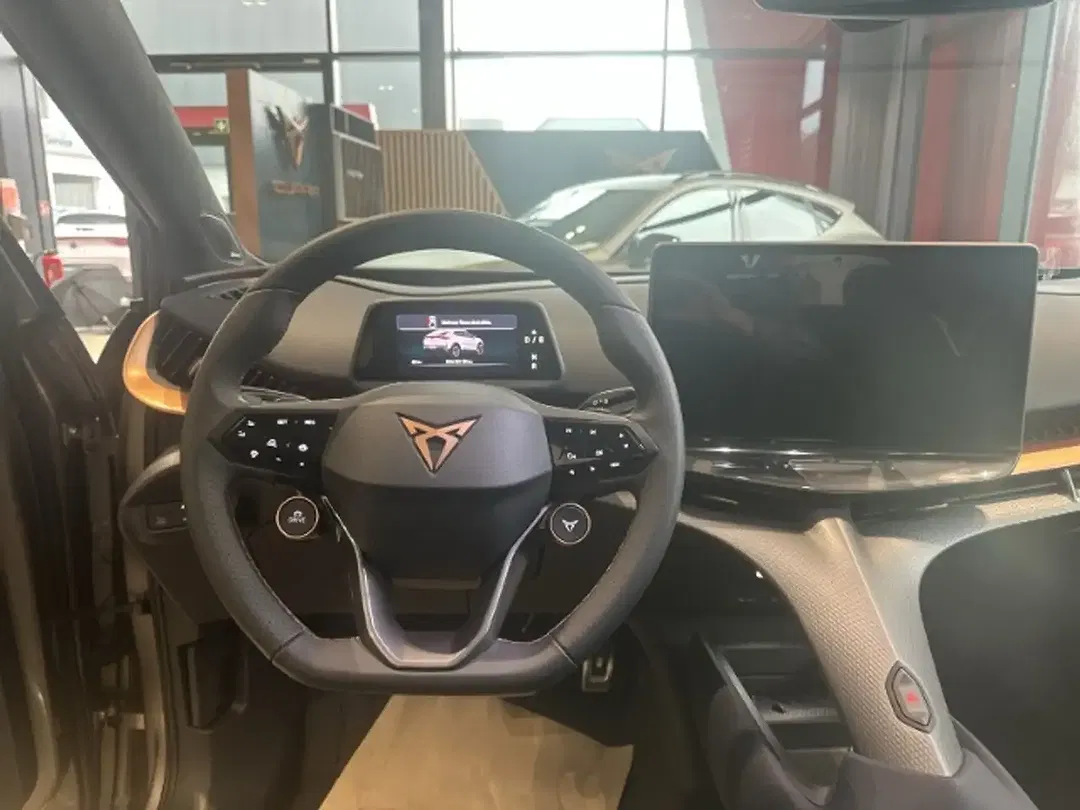 CUPRA Tavascan - Thumbnail 12