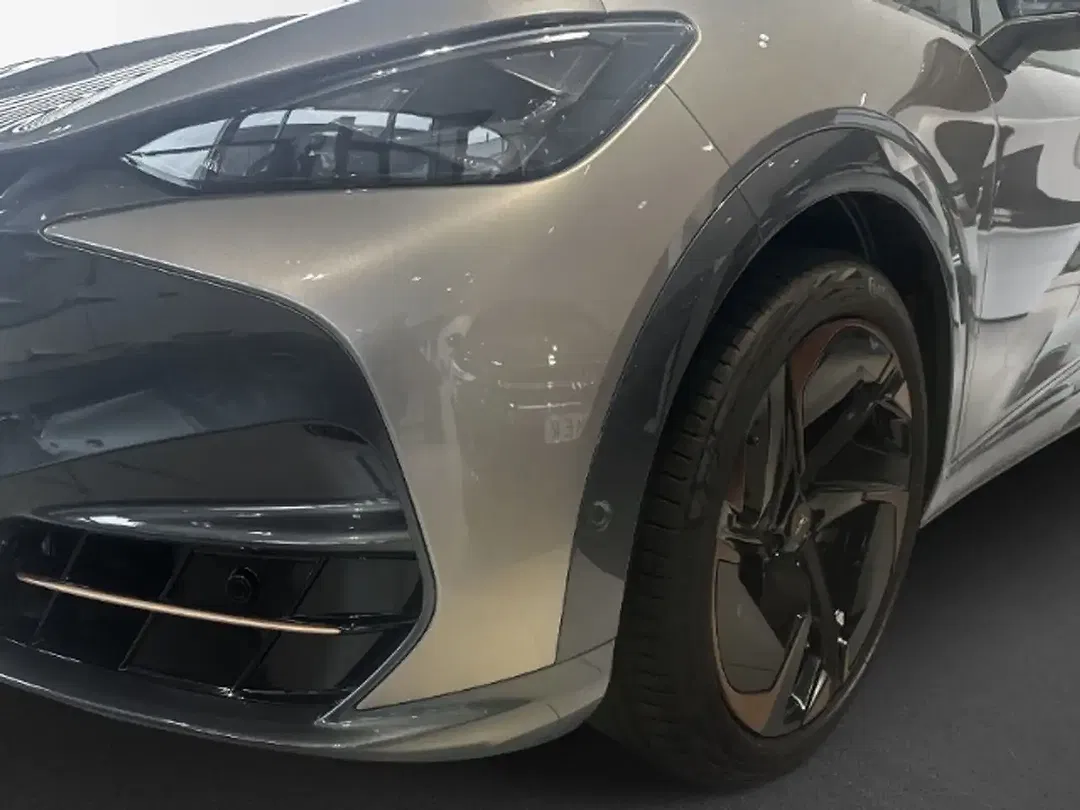 CUPRA Tavascan - Thumbnail 4