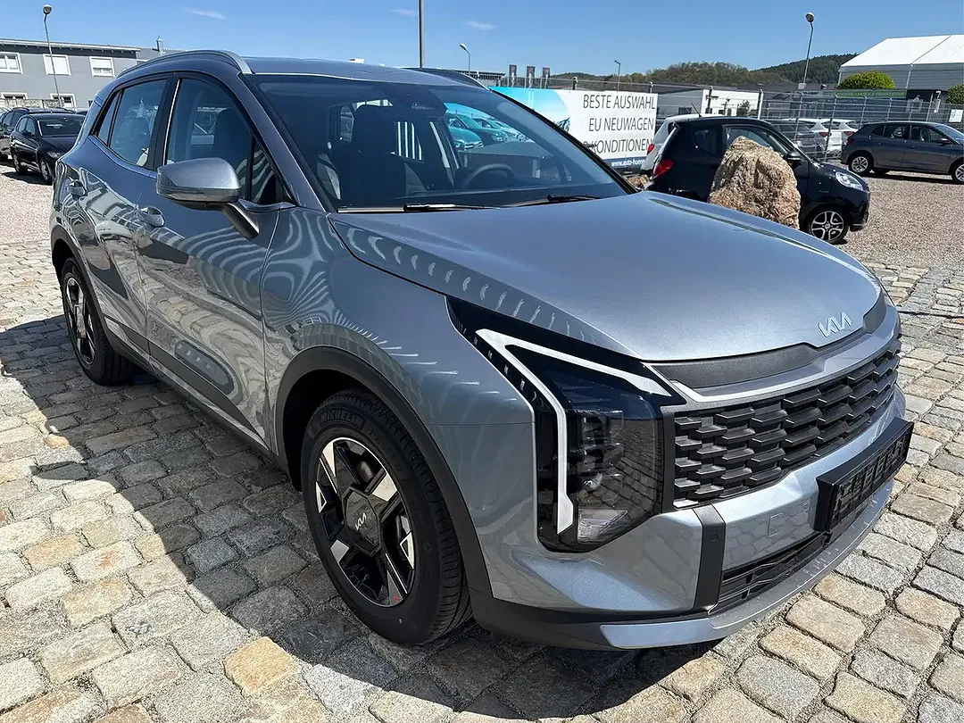 Kia Sportage - Thumbnail 3
