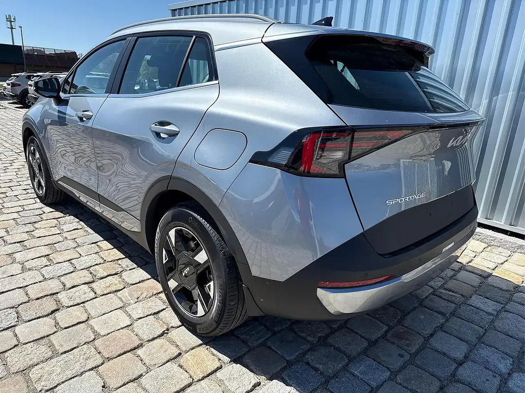 Kia Sportage - Thumbnail 4