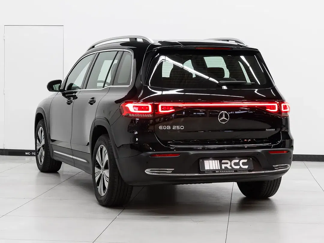 Mercedes-Benz EQB 250 - Thumbnail 5