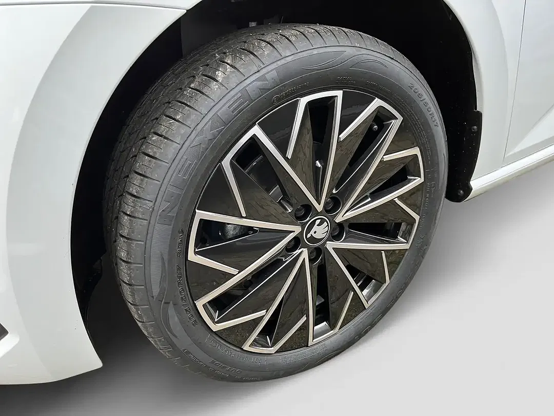 Skoda Scala - Thumbnail 4