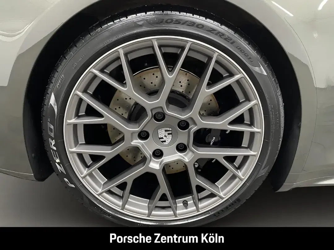 Porsche 992 - Thumbnail 10