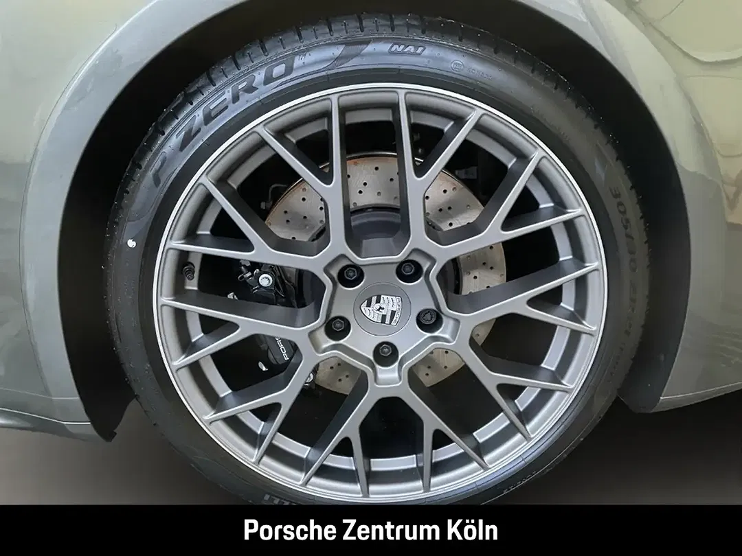 Porsche 992 - Thumbnail 11