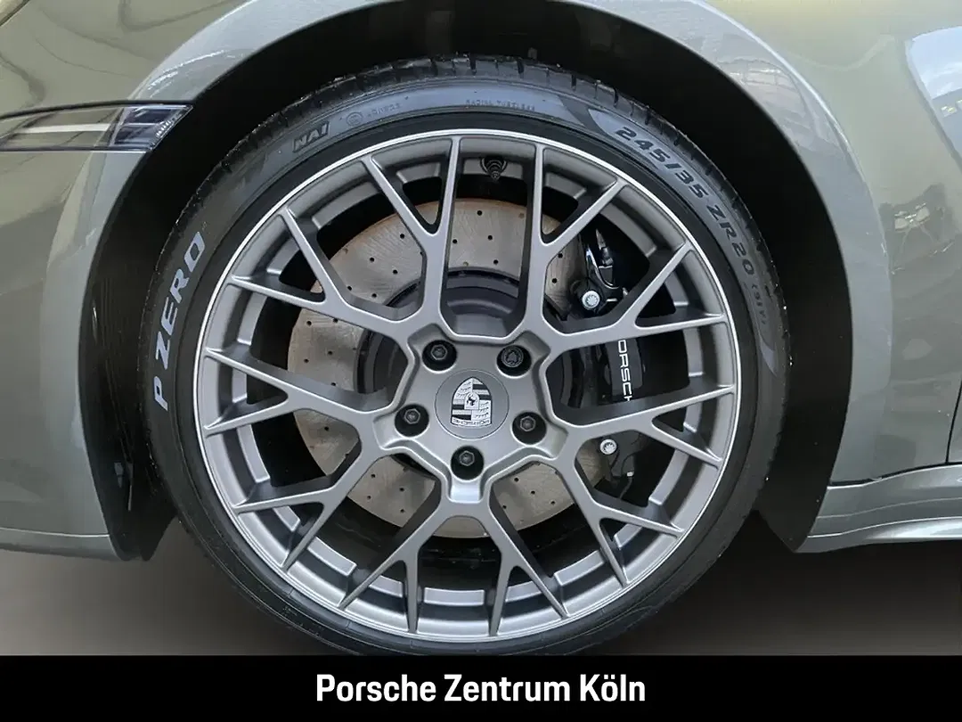 Porsche 992 - Thumbnail 12