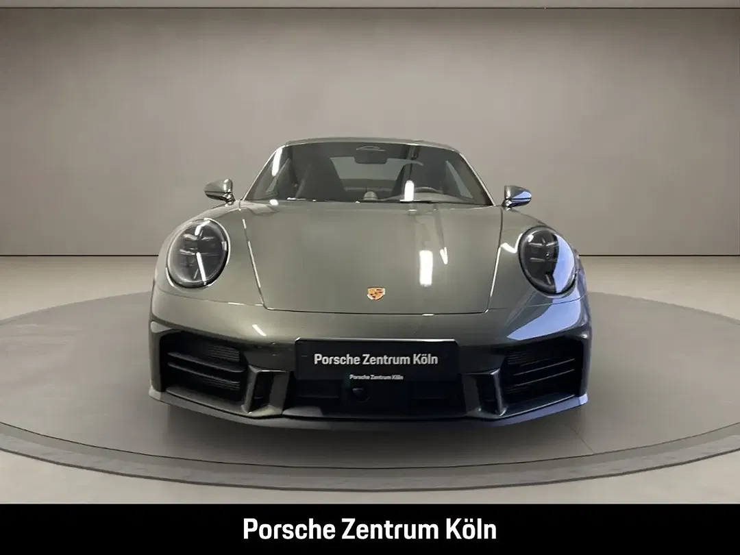 Porsche 992 - Thumbnail 8