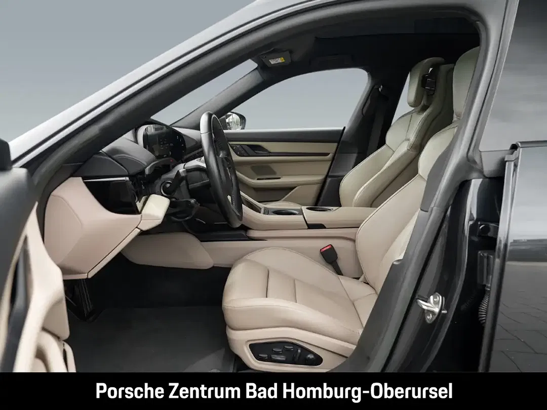 Porsche Taycan - Thumbnail 17