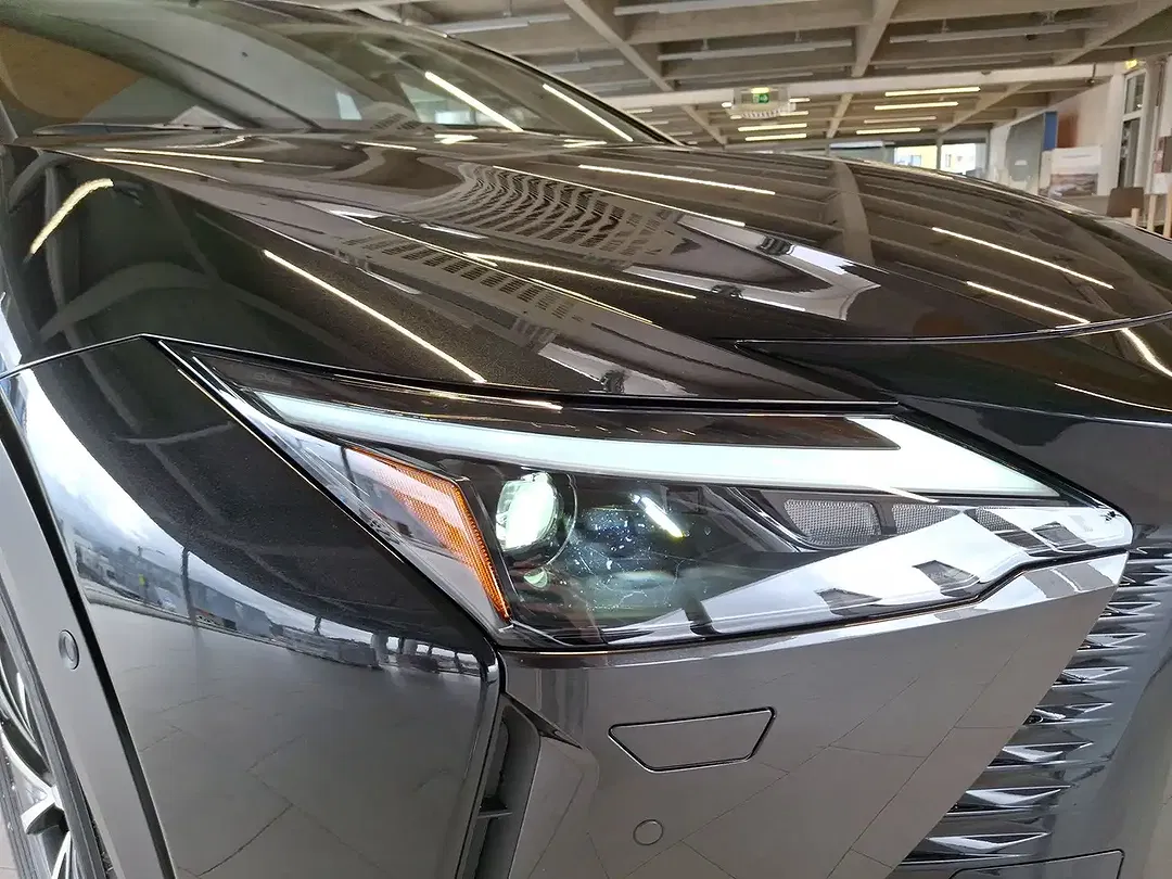 Lexus RZ - Thumbnail 9