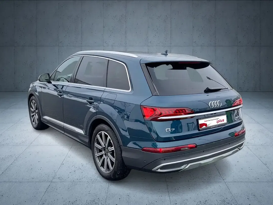 Audi Q7 - Thumbnail 3