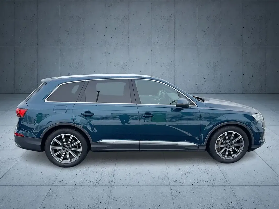 Audi Q7 - Thumbnail 6