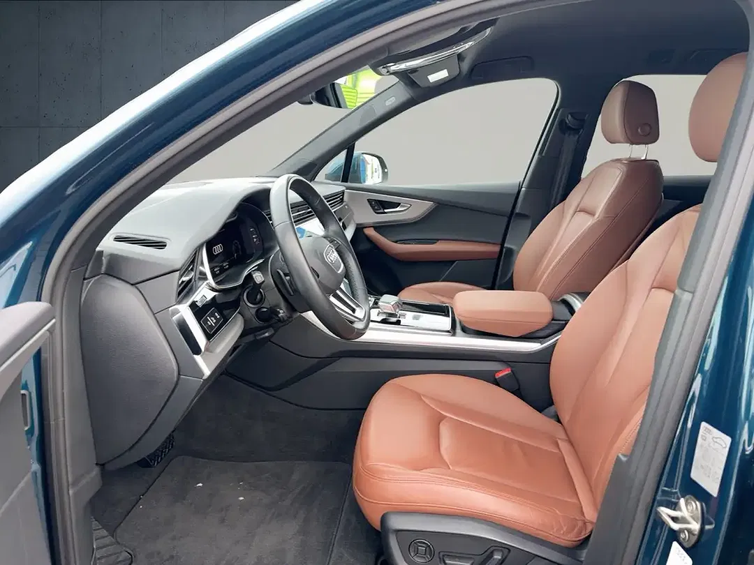 Audi Q7 - Thumbnail 9