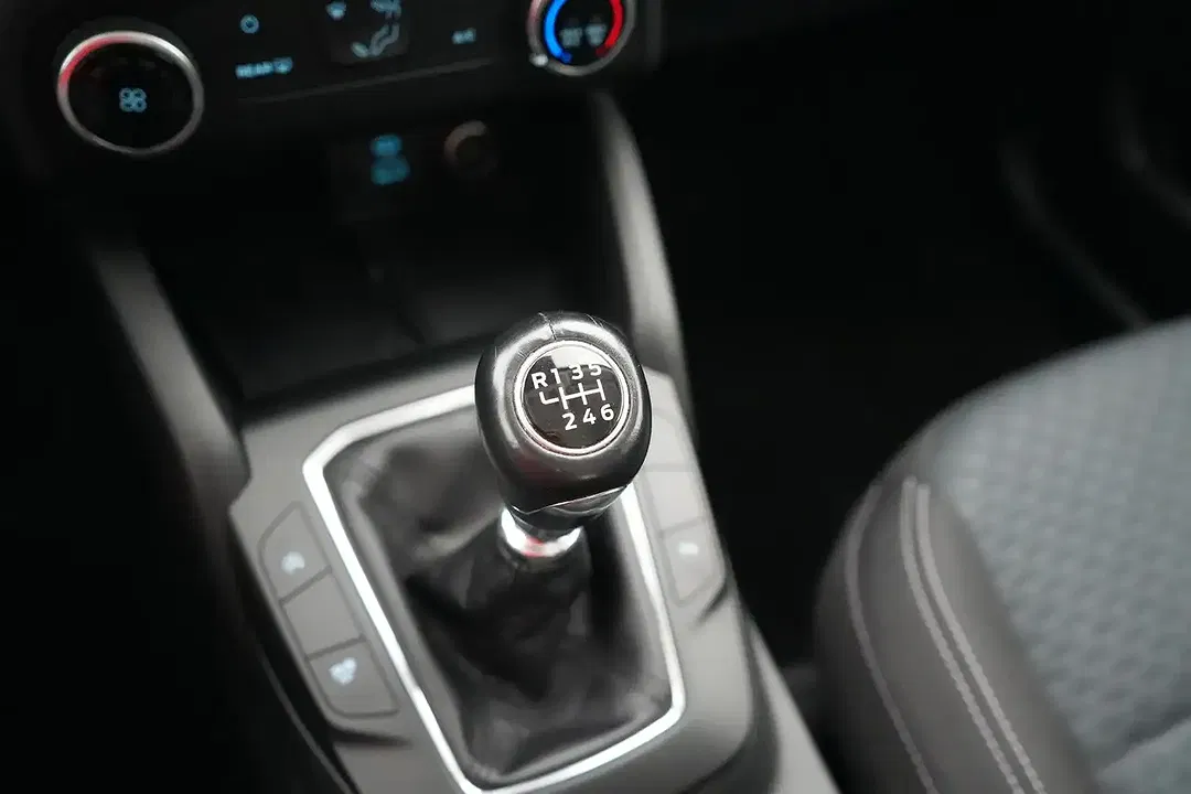 Ford Kuga - Thumbnail 19