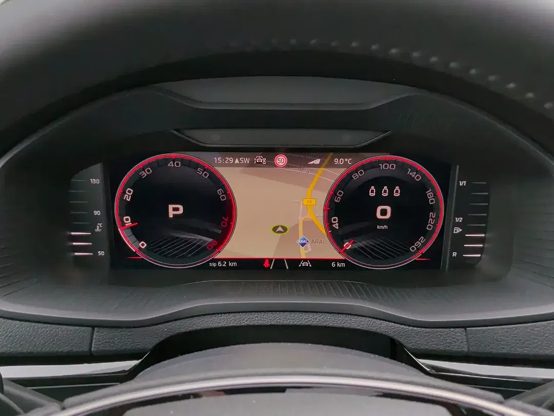 Skoda Karoq - Thumbnail 9