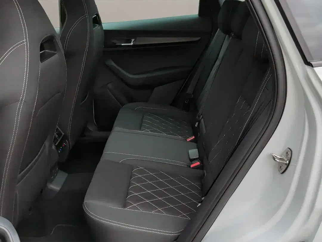 Skoda Karoq - Thumbnail 11