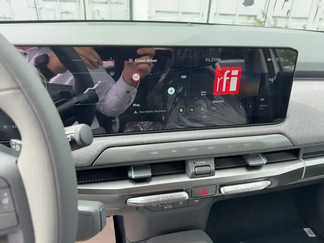 Kia EV3 - Thumbnail 13