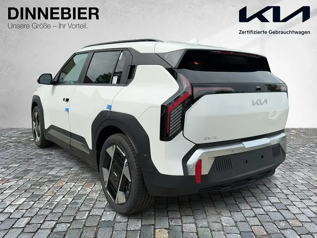 Kia EV3 - Thumbnail 4
