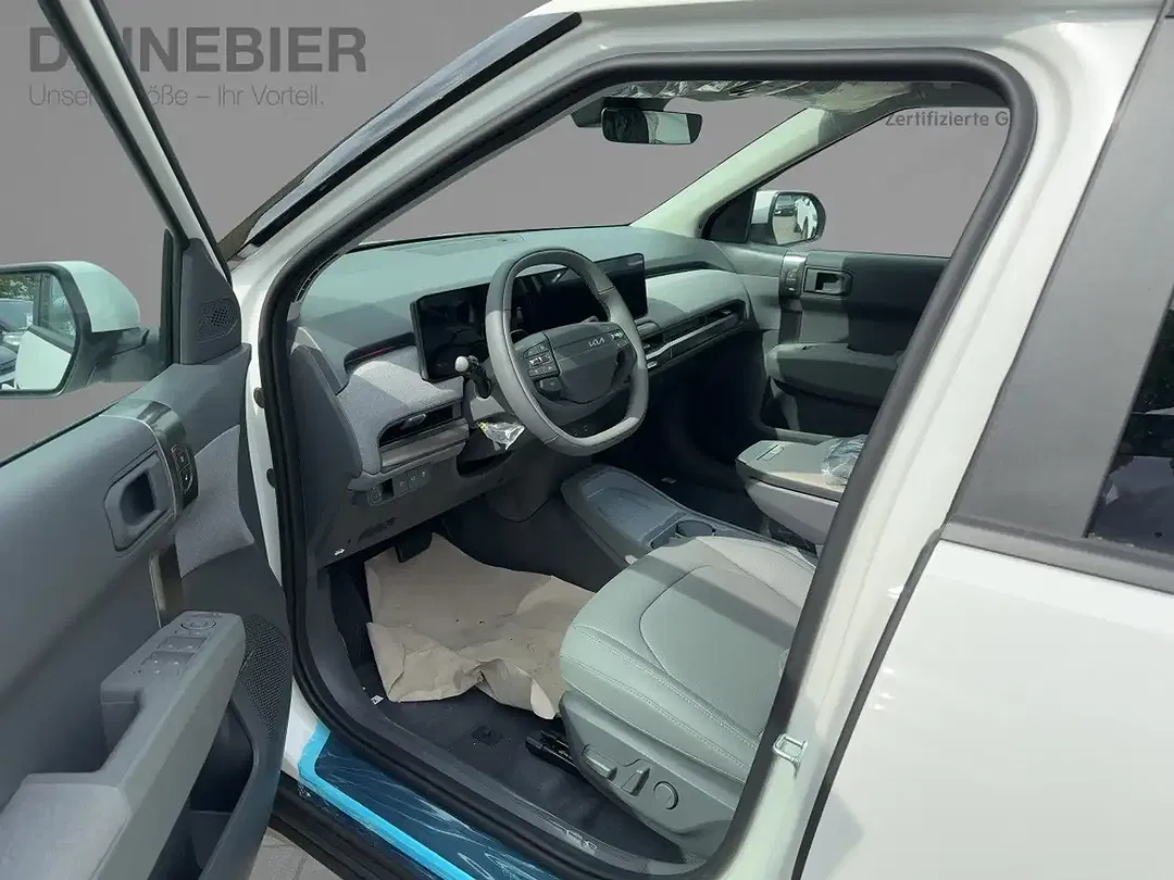 Kia EV3 - Thumbnail 9